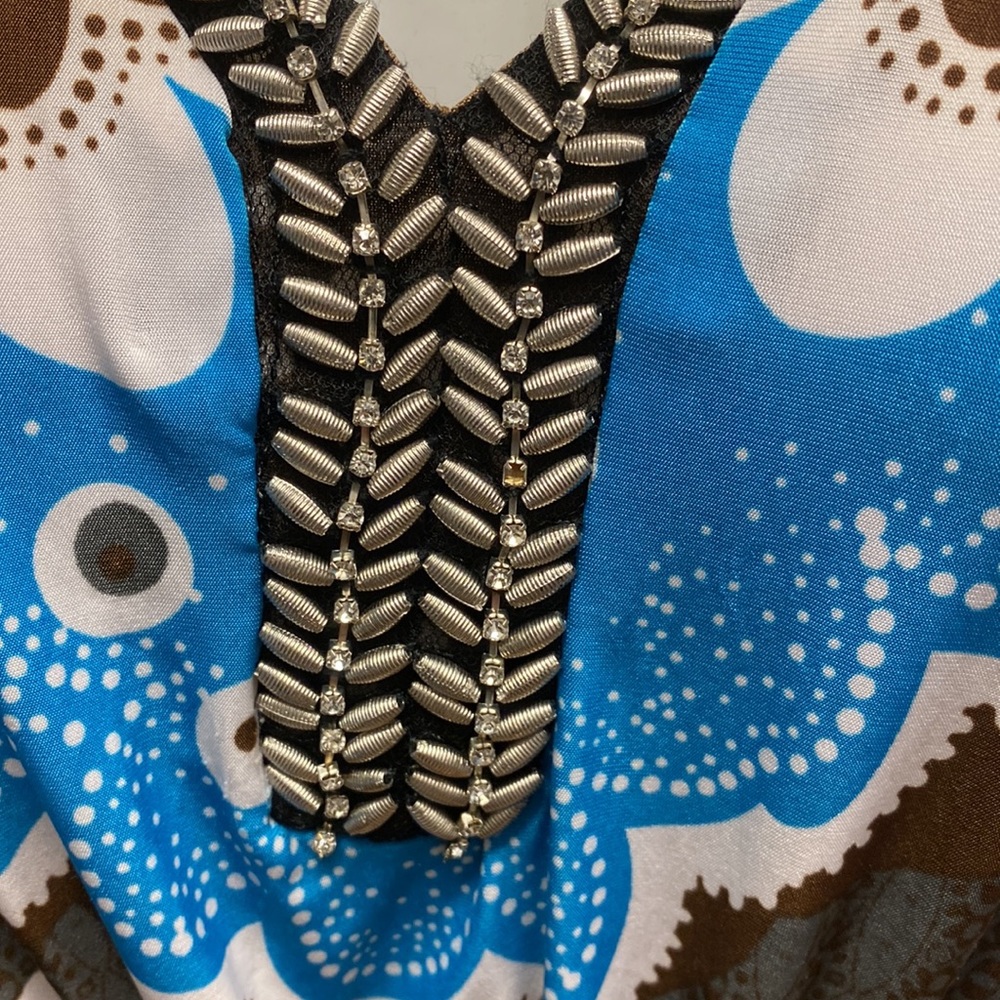 Ladies Dress - Picture 4 of 4